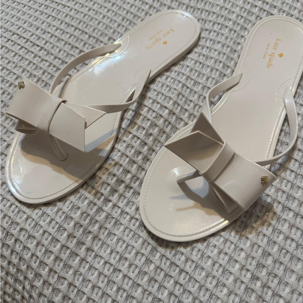 Kate Spade Cream Minimalist Sandals - size 11